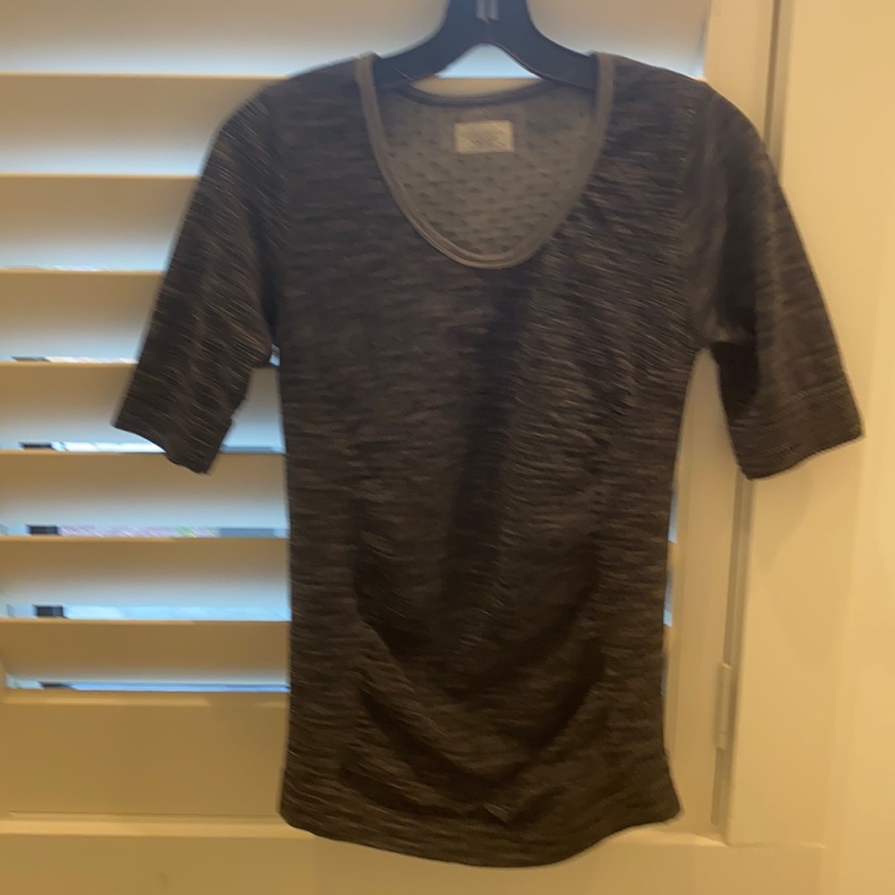 Athleta top